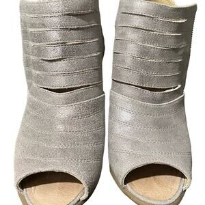 Josef Seibel Bonnie 15 Bootie Cutout Open Toe Shoe size 10-10.5 / 41EU Silver